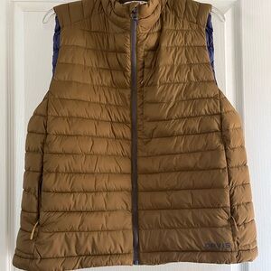 Orvis dark Mustard Quilted Puffer Vest with Navy Accents